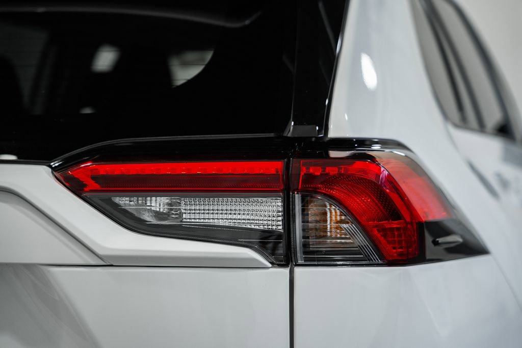 Used 2025 Toyota RAV4 XLE image 6