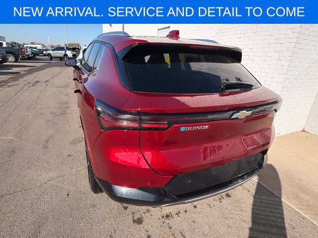Used 2024 Chevrolet Equinox EV LT w/ LPO, All-Weather Mat Package FWD image 9