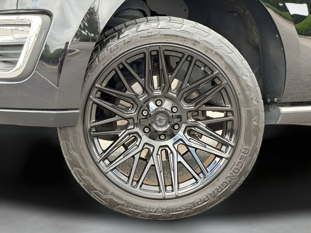 Used 2018 Ford Expedition Max Limited AWD/4WD image 24