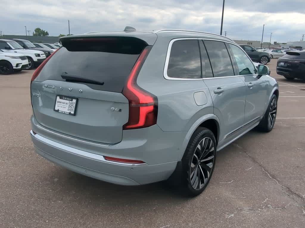 Used 2026 Volvo XC90 B6 Plus w/ Protection Package Premier AWD/4WD image 6