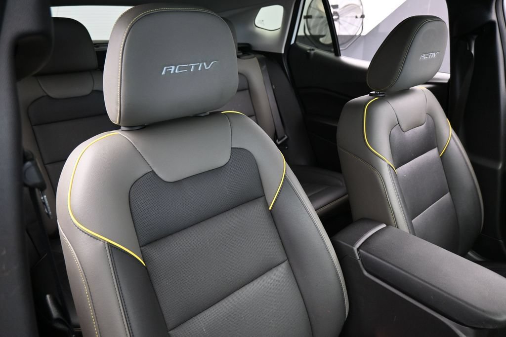 Used 2025 Chevrolet Trax ACTIV FWD image 40
