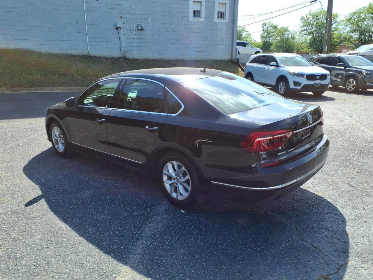 Used 2017 Volkswagen Passat 1.8T S FWD image 6