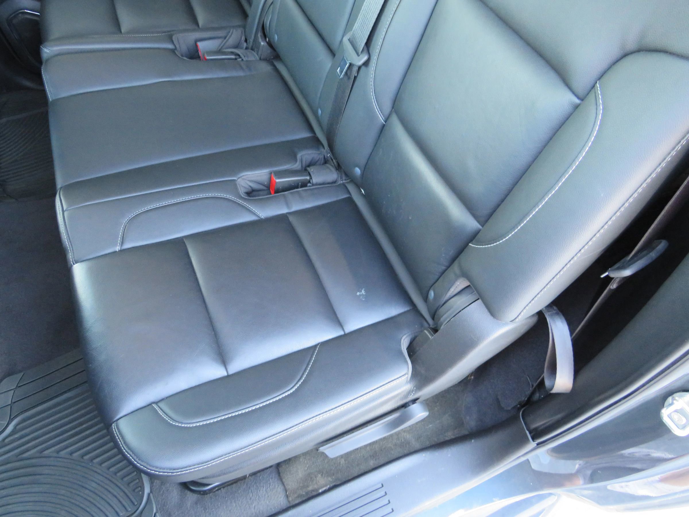 Used 2020 Chevrolet Suburban LT AWD/4WD image 43