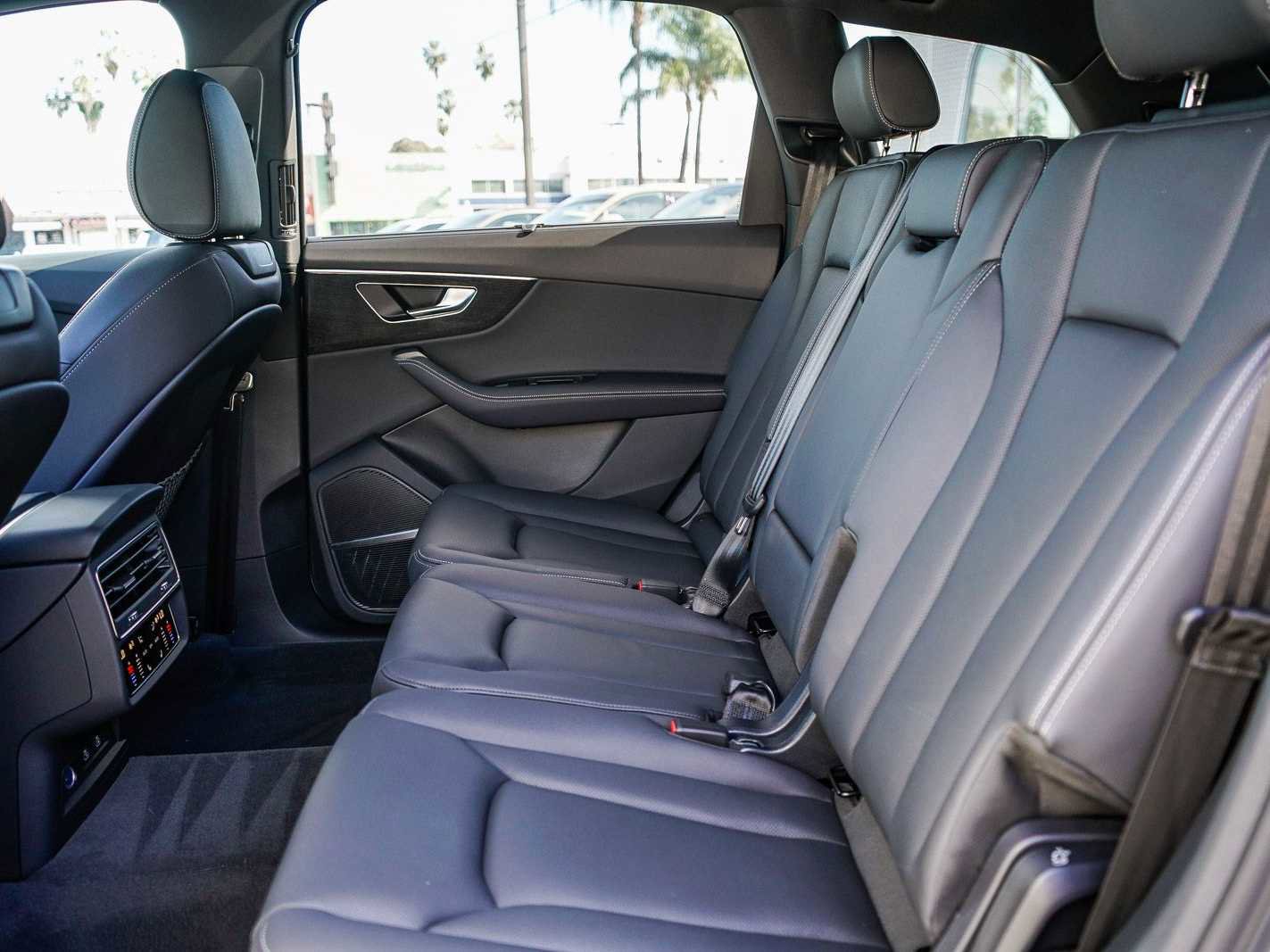 Used 2025 Audi Q7 3.0T Premium Plus w/ Premium Plus Package image 18