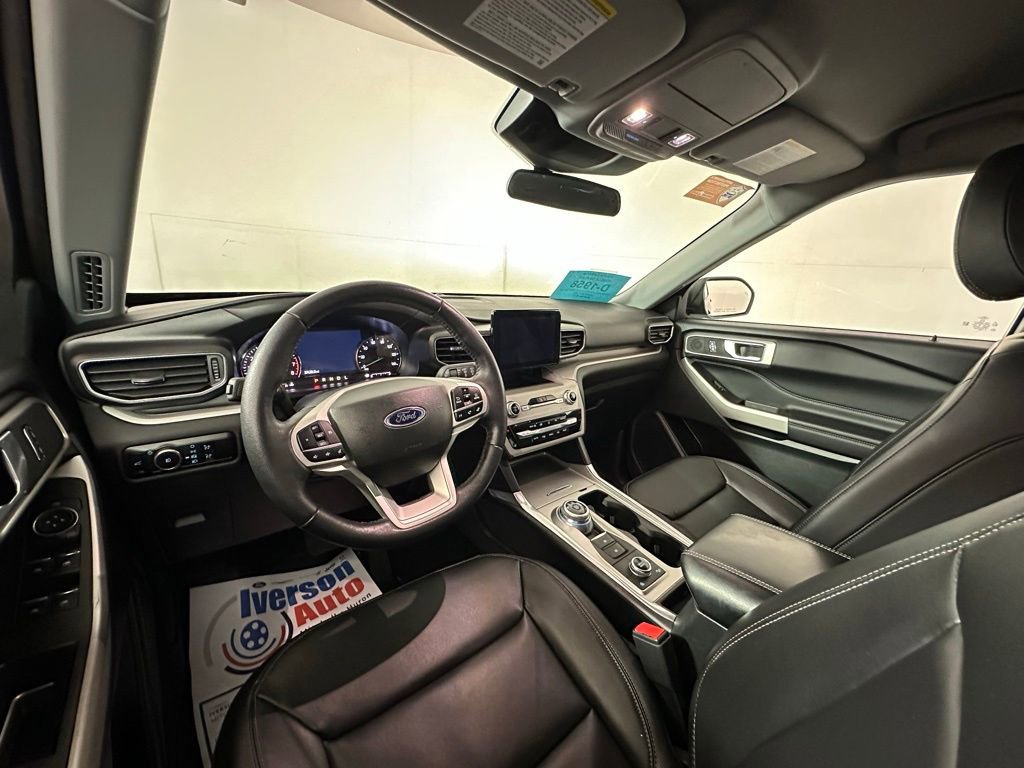 Used 2023 Ford Explorer XLT w/ Equipment Group 202A image 20