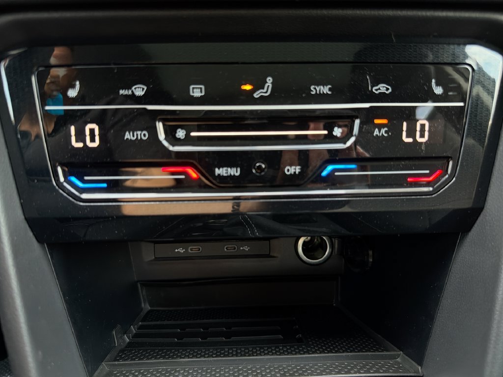 New 2026 Volkswagen Taos SE AWD/4WD image 17