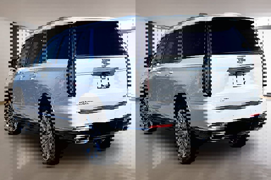 New 2026 Cadillac Escalade ESV Luxury w/ LPO, Radiant Package AWD/4WD image 3