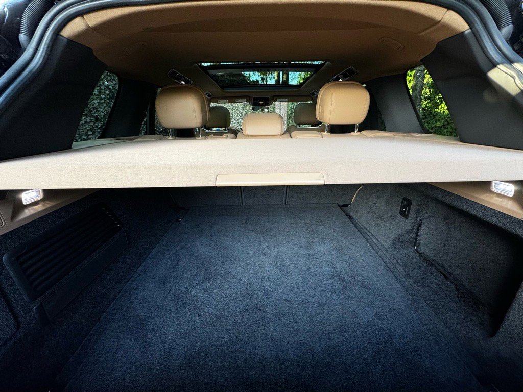 Certified 2023 Land Rover Range Rover SE image 22