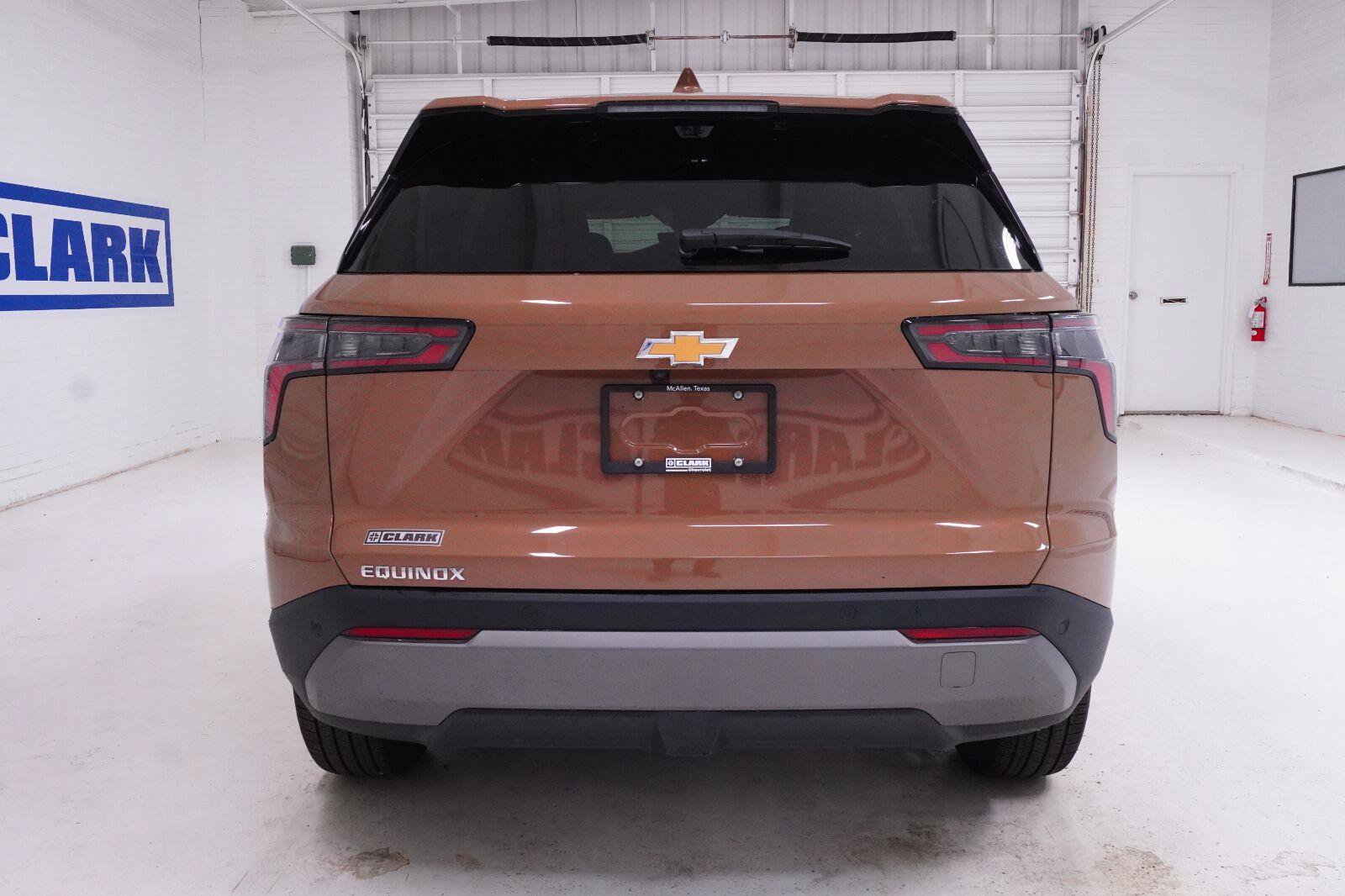 New 2027 Chevrolet Equinox LT w/ Safety and Technology Package FWD image 35