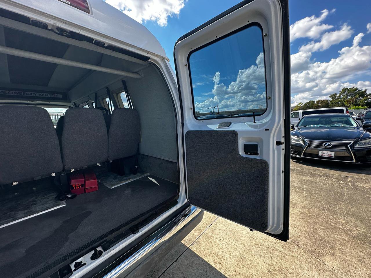 Used 2004 Ford E-250 and Econoline 250 Extended RWD image 54