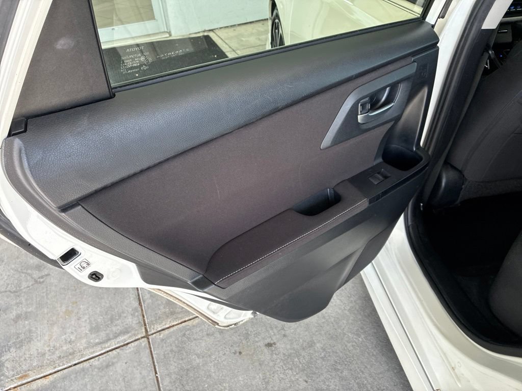 Used 2018 Toyota Corolla iM FWD image 13