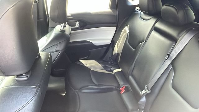 Used 2025 Jeep Compass Limited AWD/4WD image 19