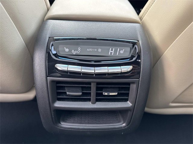 Used 2017 Cadillac XT5 Luxury w/ Driver Awareness Package image 13