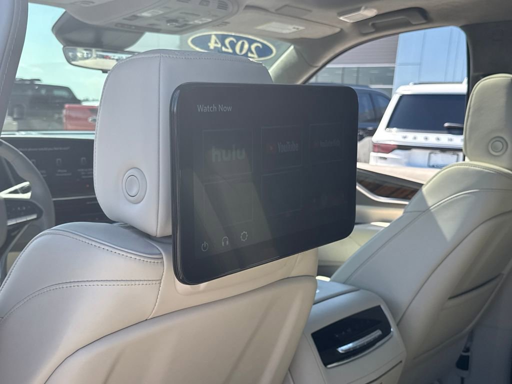 Used 2024 Cadillac Escalade Sport Platinum w/ LPO, ONYX Package image 16