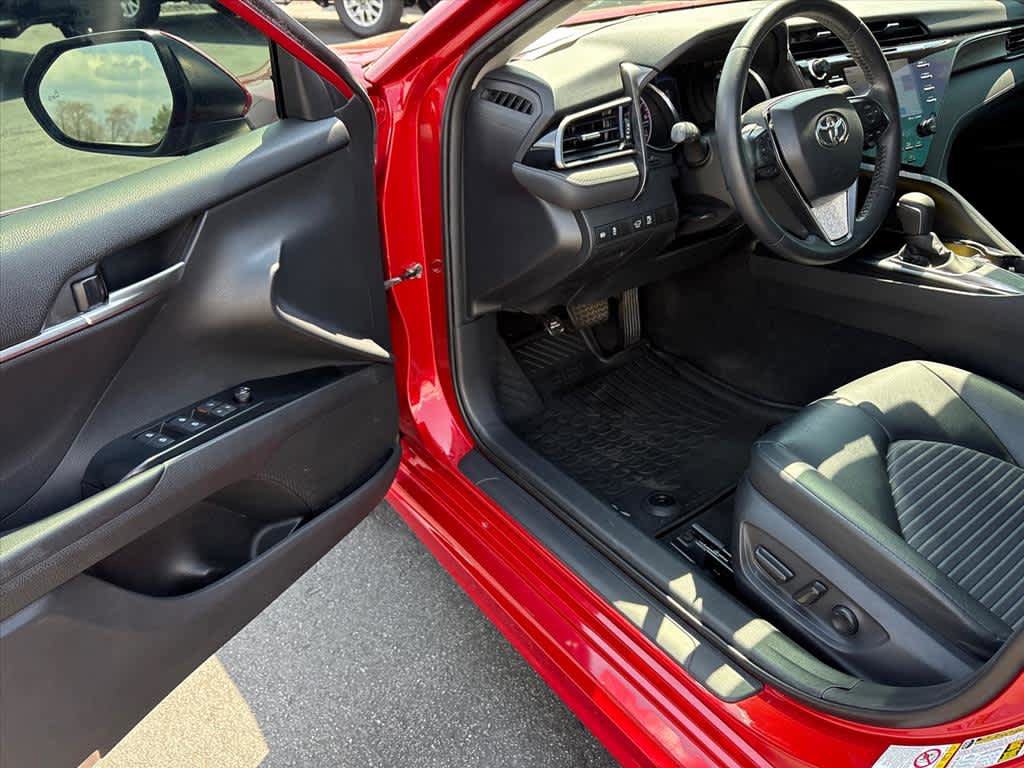 Used 2019 Toyota Camry SE w/ Audio Package FWD image 19