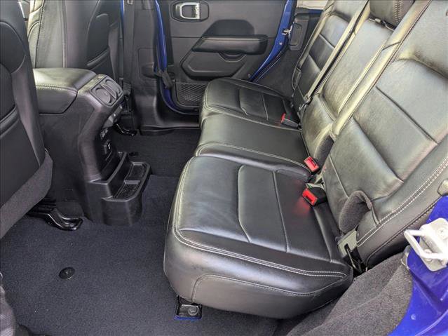 Used 2019 Jeep Wrangler Unlimited Sahara image 18