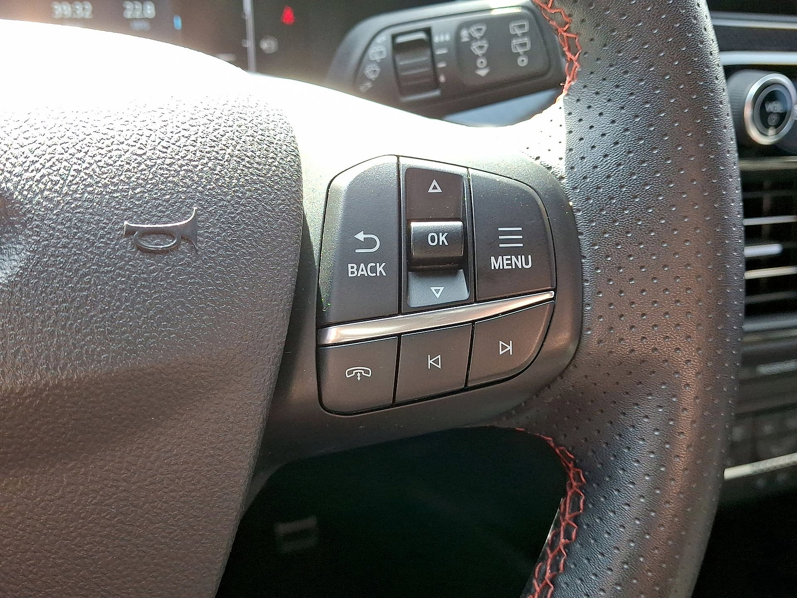 Used 2024 Ford Escape ST-Line FWD image 18