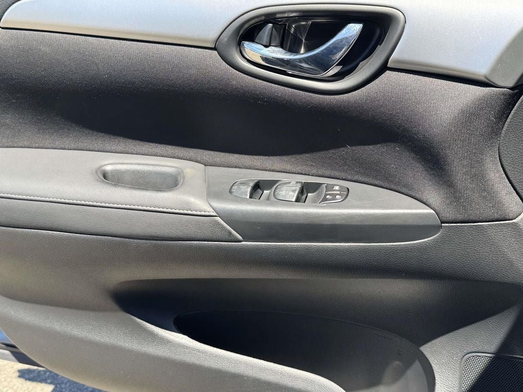 Used 2017 Nissan Sentra S FWD image 10
