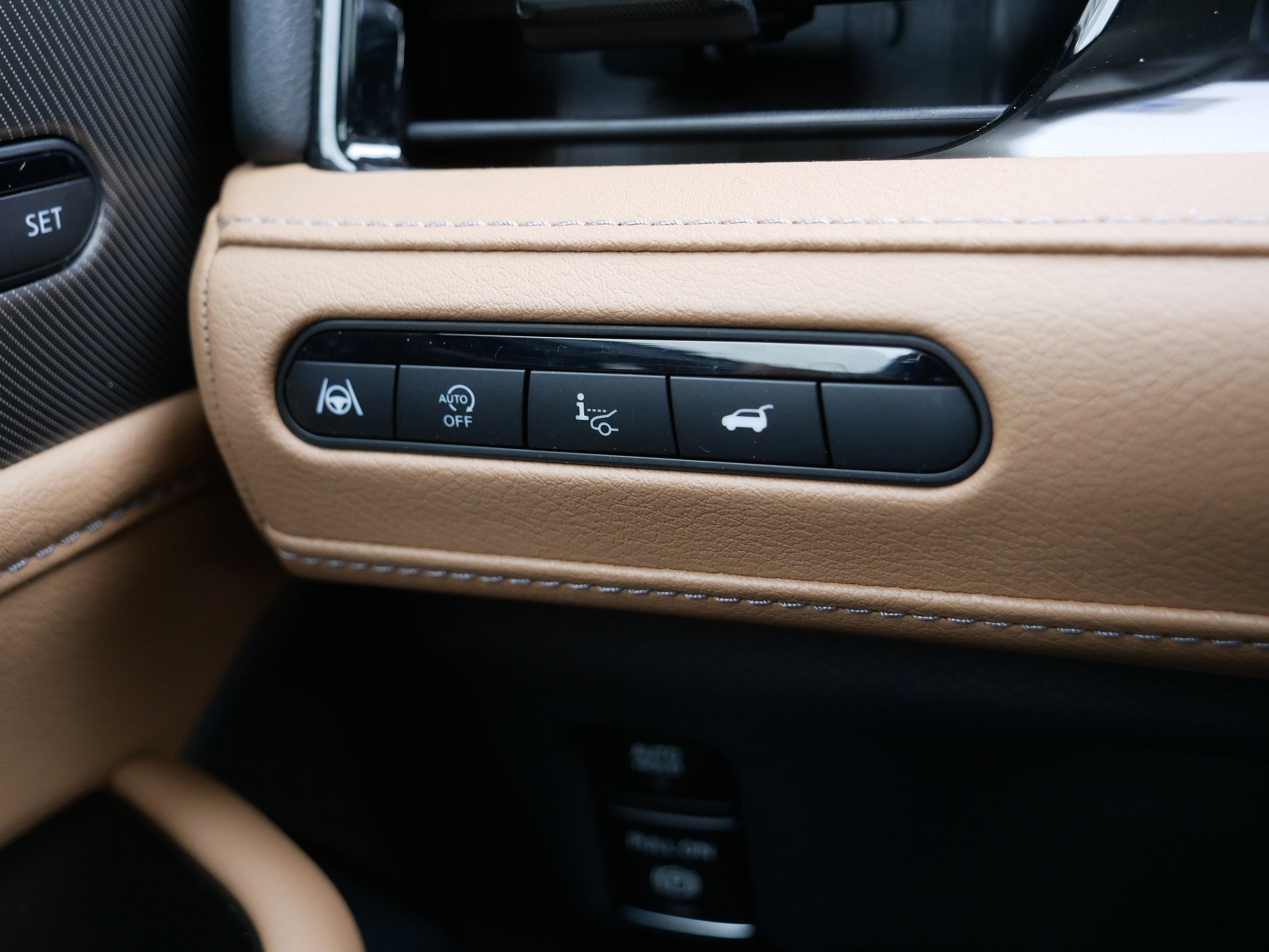 Certified 2025 INFINITI QX80 Luxe image 26