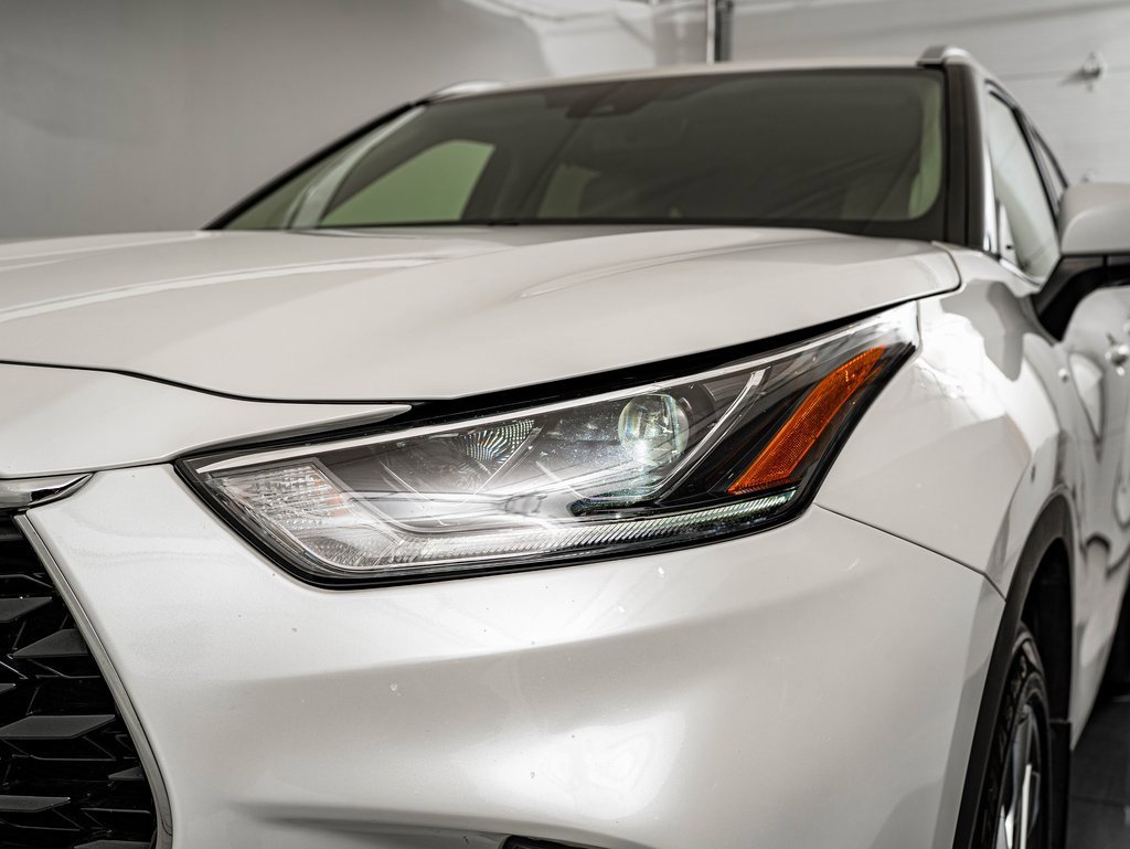 Used 2021 Toyota Highlander Limited image 15