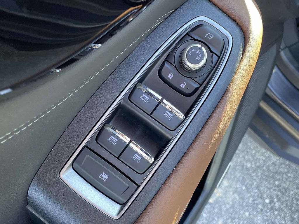 Used 2025 Subaru Outback Touring XT w/ Tech Package 2 image 6