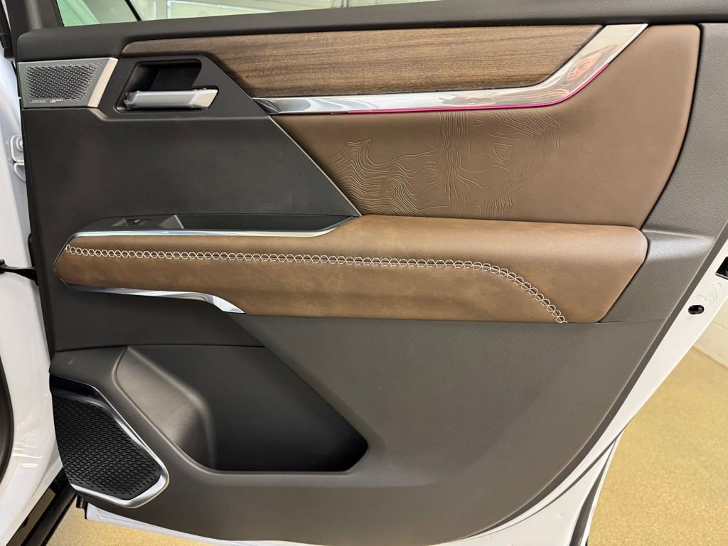 New 2026 GMC Acadia Denali Ultimate w/ LPO, Floor Liner Package image 25