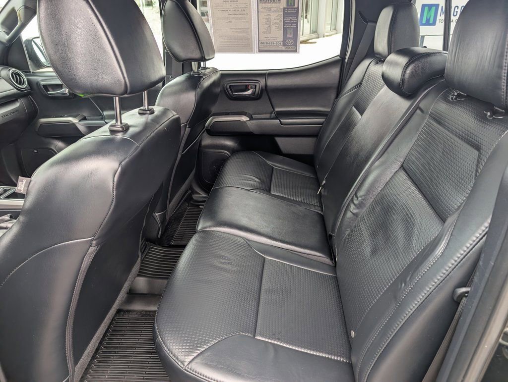Used 2018 Toyota Tacoma Limited image 18