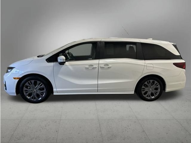 Certified 2026 Honda Odyssey Touring image 3
