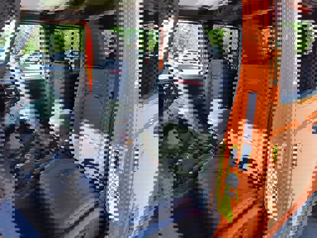 New 2025 Jeep Gladiator Rubicon w/ Convenience Group image 11