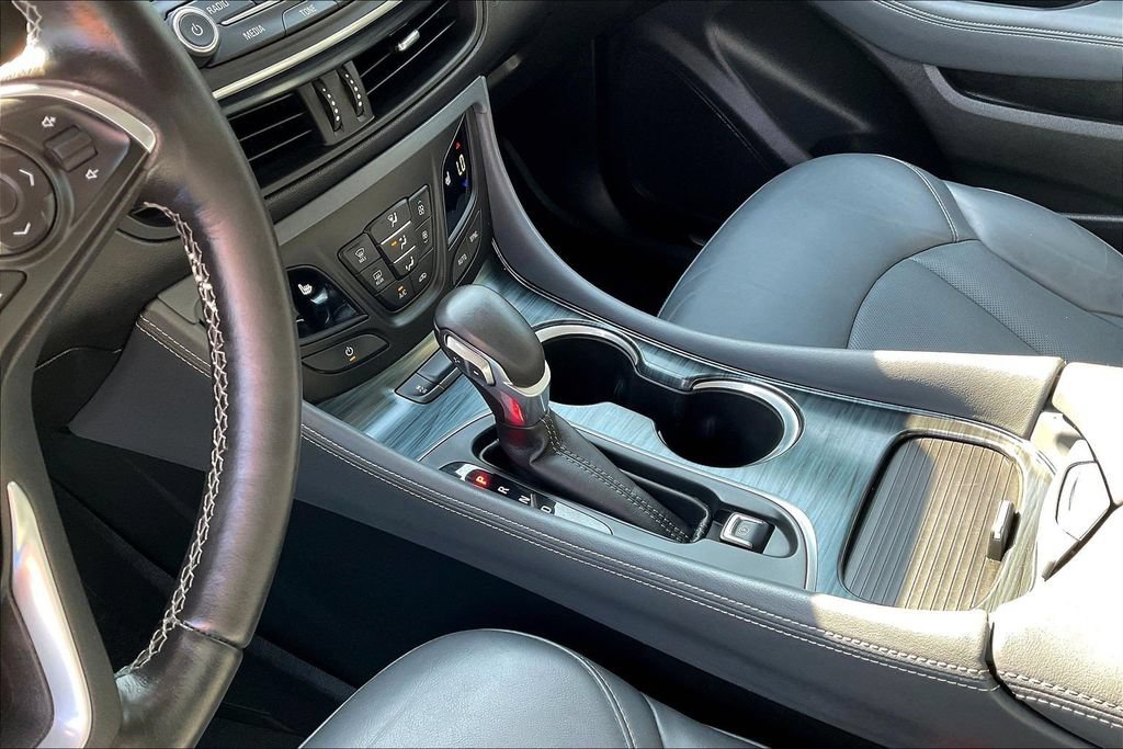 Used 2020 Buick Envision Essence w/ Experience Buick Package FWD image 22