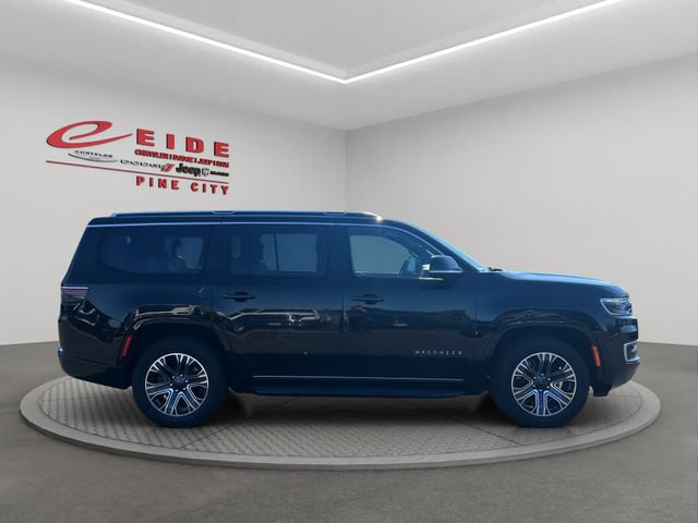 Used 2023 Jeep Wagoneer Series II AWD/4WD image 11
