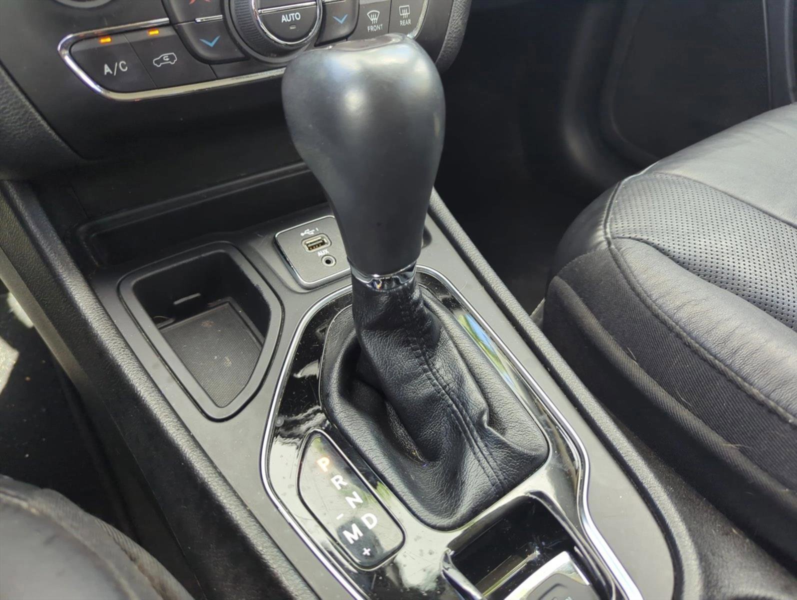 Used 2020 Jeep Cherokee Limited FWD image 7