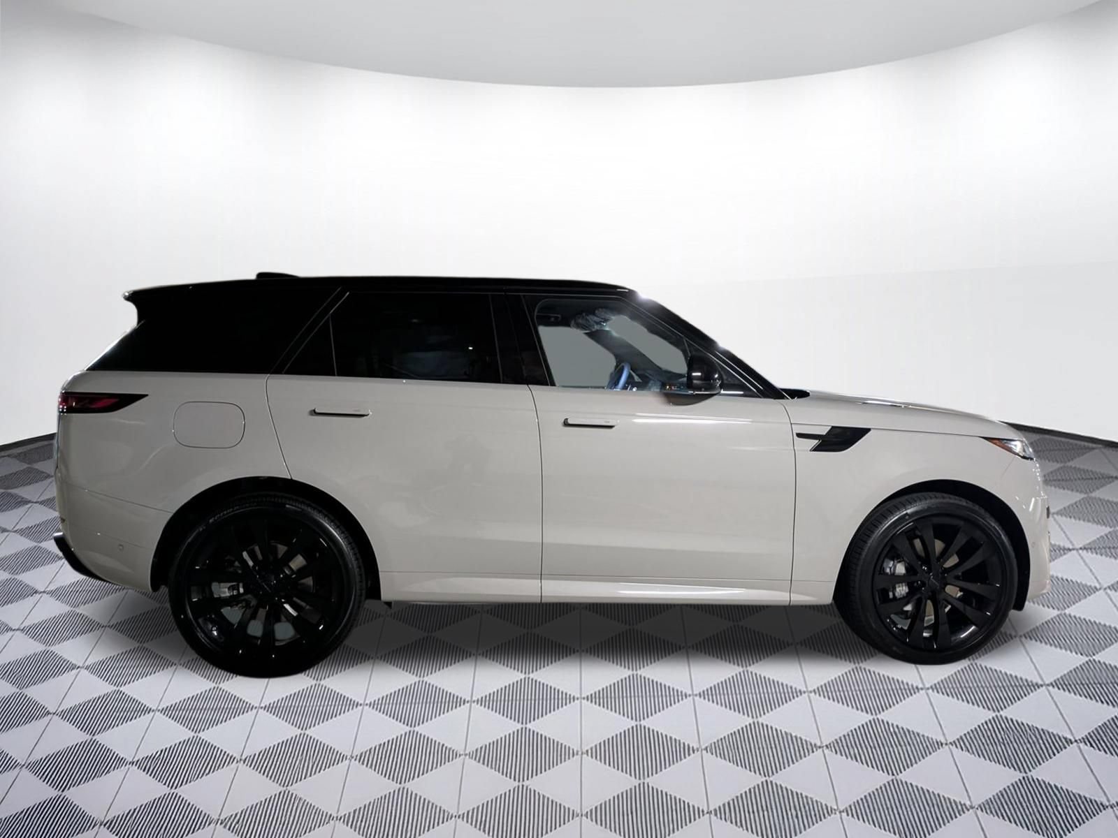 New 2026 Land Rover Range Rover Sport Dynamic SE AWD/4WD image 11