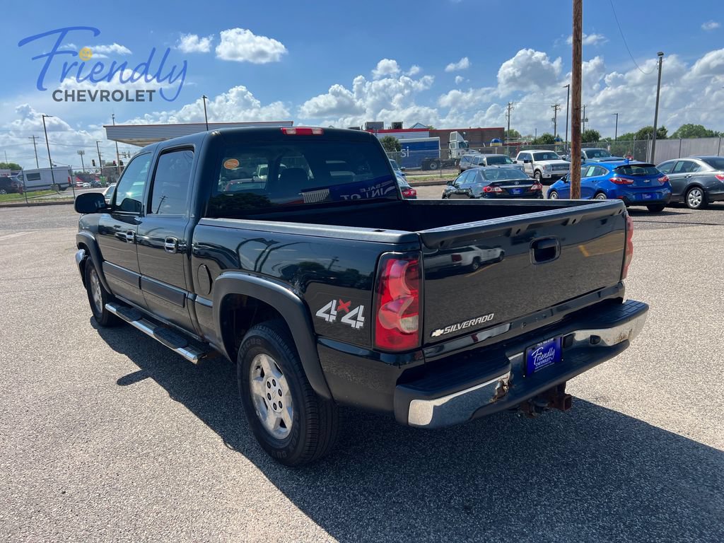 Used 2006 Chevrolet Silverado 1500 LS w/ Chrome Exterior Package AWD/4WD image 3