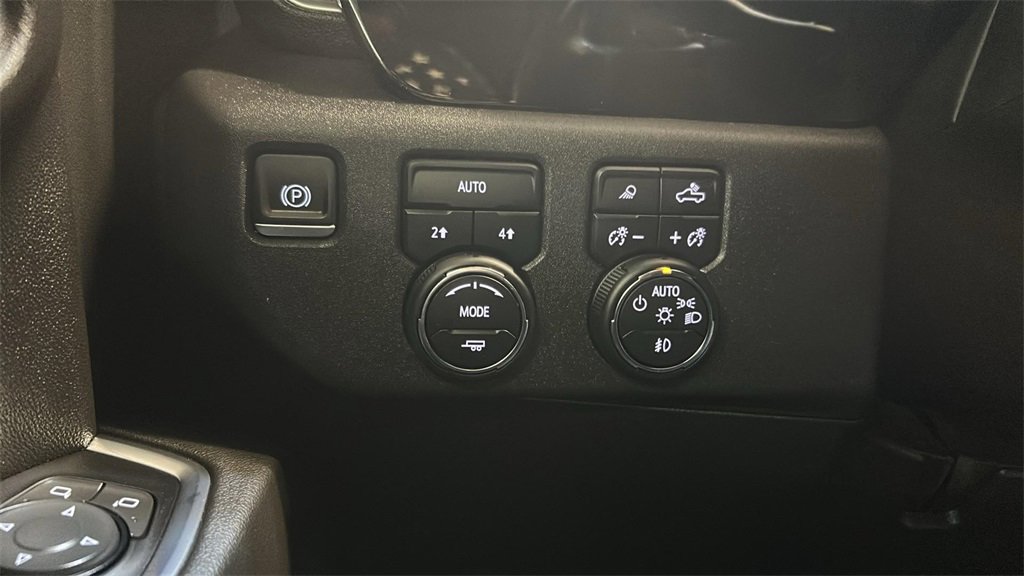 Used 2022 Chevrolet Silverado 1500 RST image 24