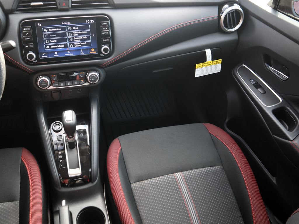 New 2025 Nissan Versa SR w/ Trunk Package image 12