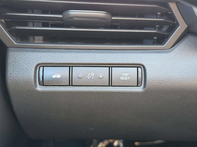 Used 2024 Nissan Altima 2.5 SV FWD image 25
