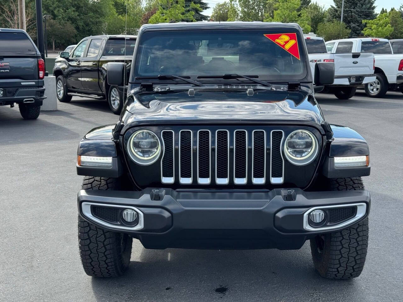 Used 2021 Jeep Wrangler Unlimited Sahara w/ Uconnect 4C Nav & Sound Group AWD/4WD image 2