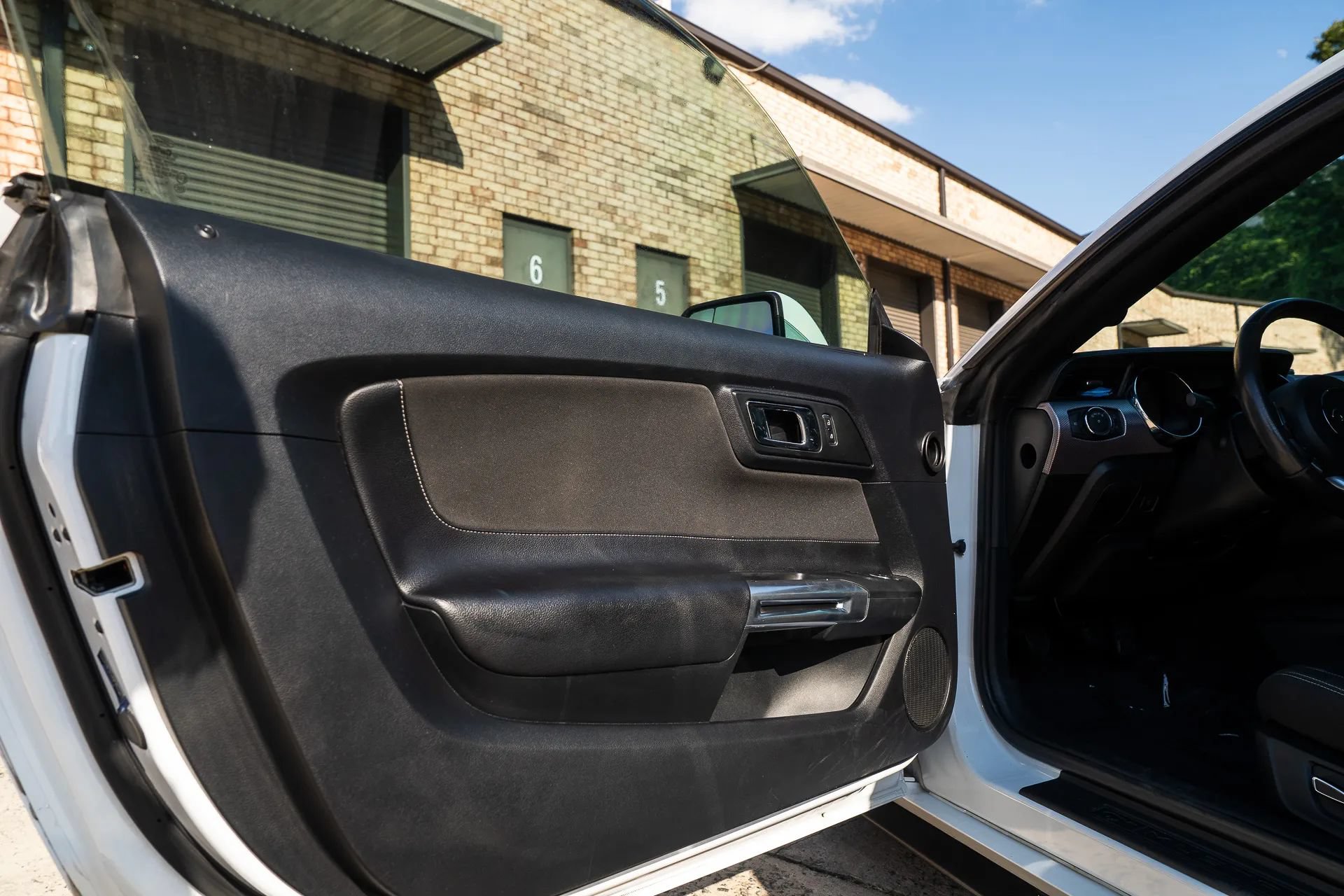 Used 2015 Ford Mustang GT RWD image 21