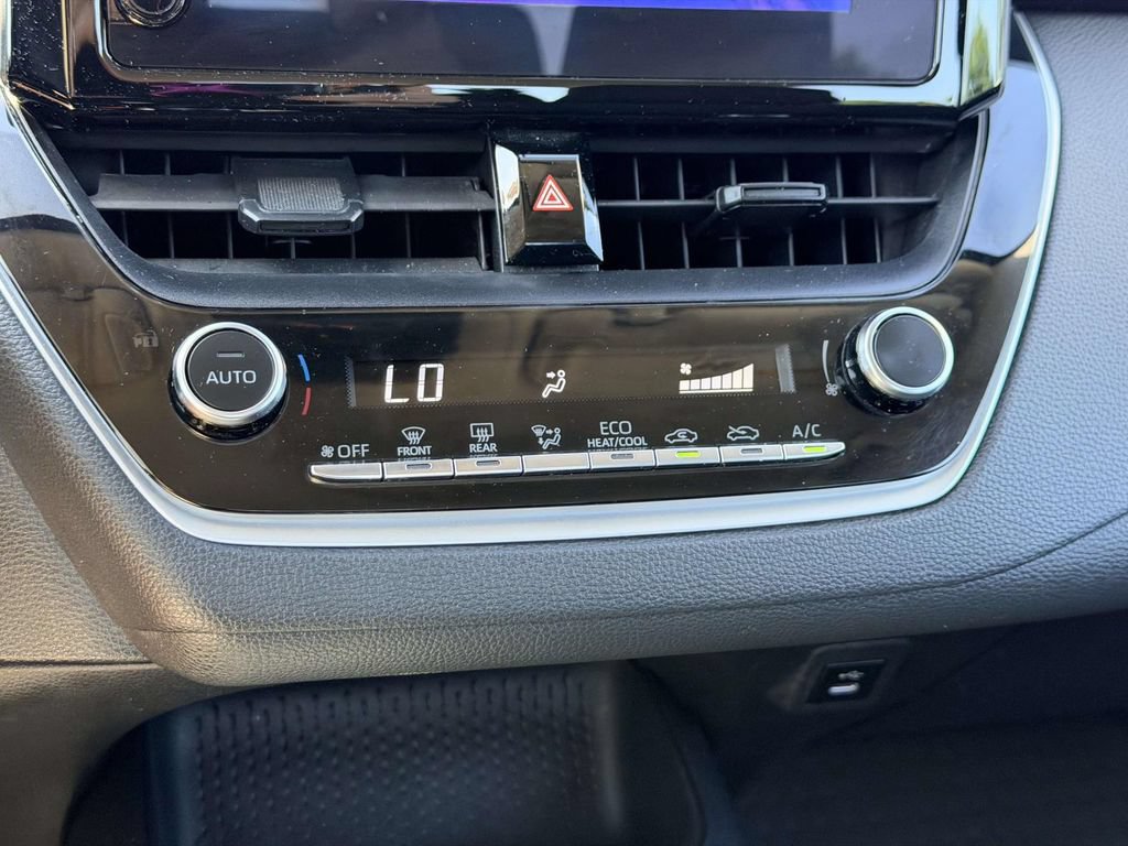Used 2023 Toyota Corolla LE FWD image 19
