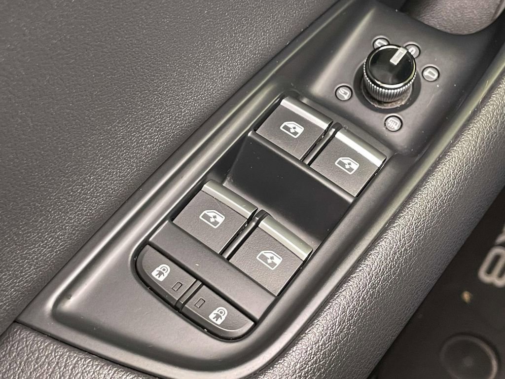 Used 2019 Audi Q8 Premium Plus image 38