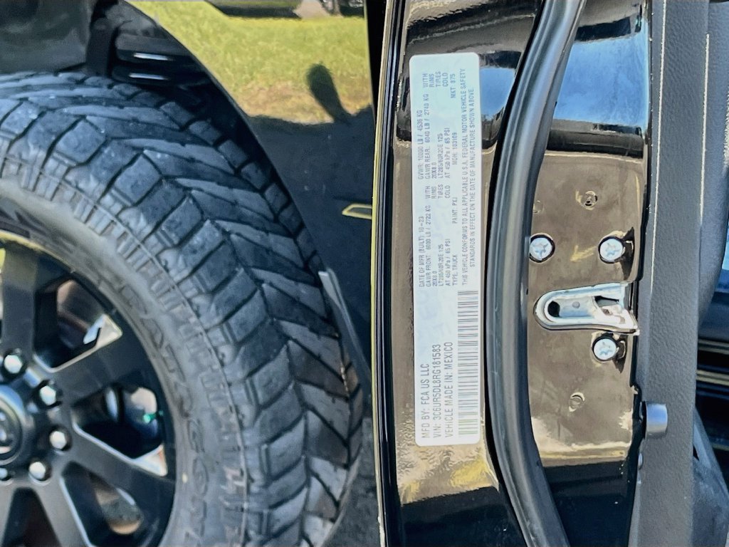 Certified 2024 RAM 2500 Big Horn w/ Night Edition AWD/4WD image 29
