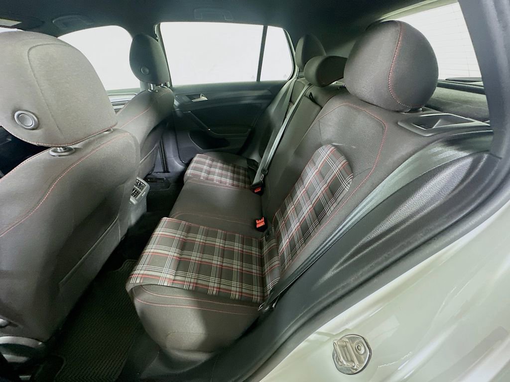 Used 2019 Volkswagen GTI SE image 13