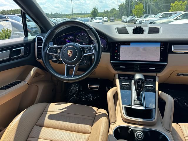 Used 2022 Porsche Cayenne S AWD/4WD image 18