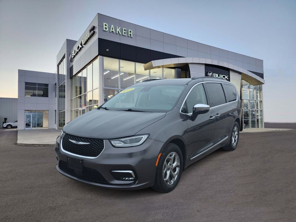 Used 2023 Chrysler Pacifica Limited