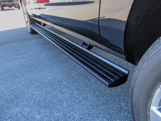 New 2026 Chevrolet Suburban Premier RWD image 9
