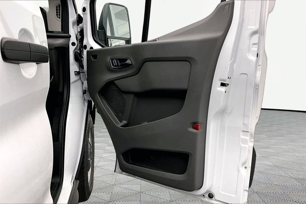 Used 2026 Ford Transit 150 Low Roof RWD image 24