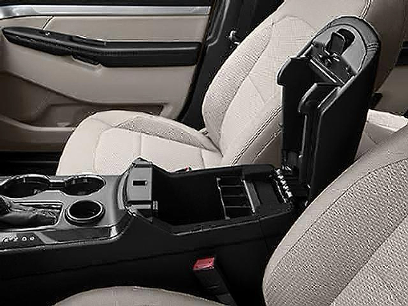 Used 2016 Ford Explorer XLT w/ Equipment Group 202A AWD/4WD image 82