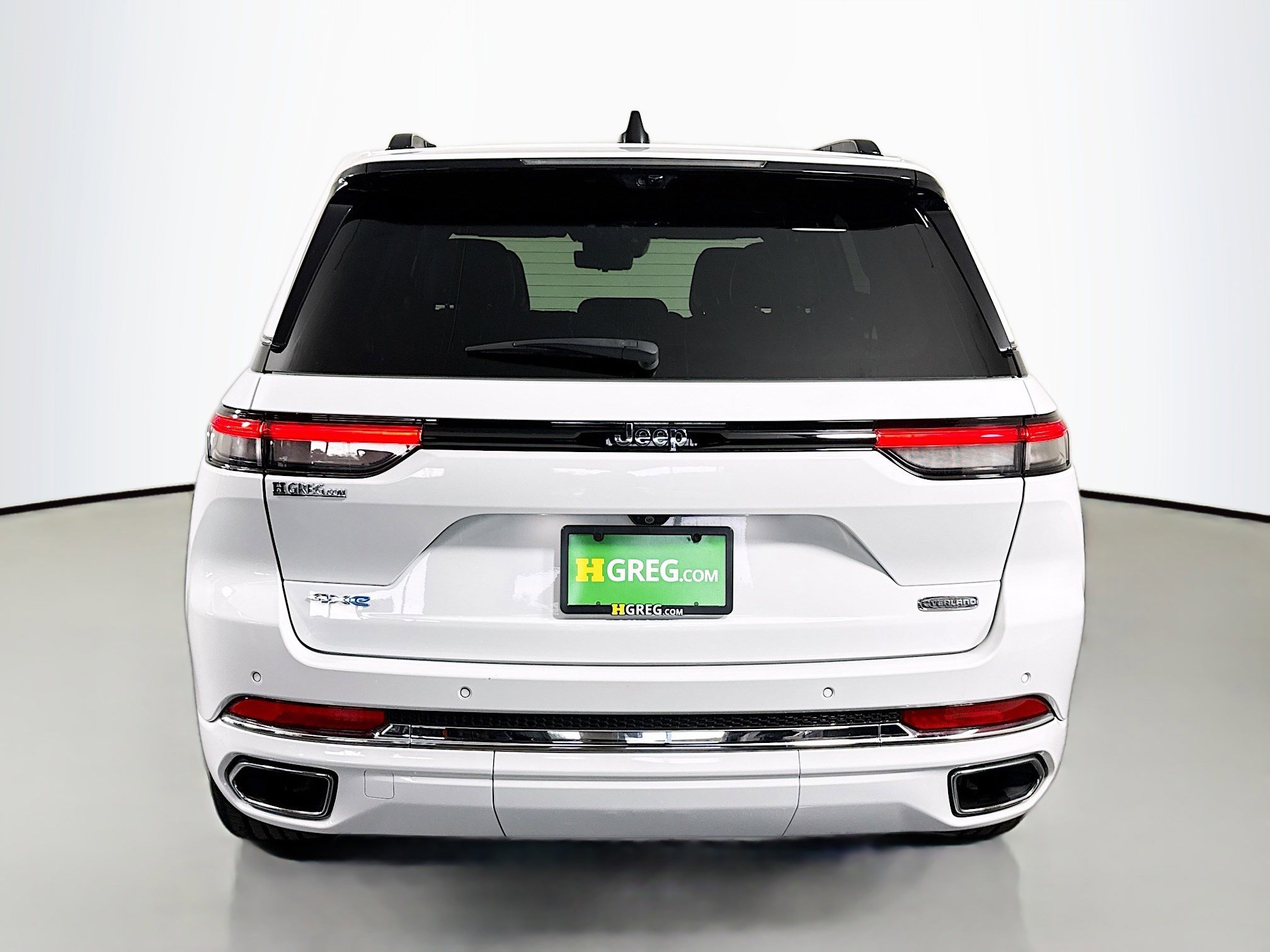 Used 2023 Jeep Grand Cherokee Overland w/ Advanced Protech Group III image 8