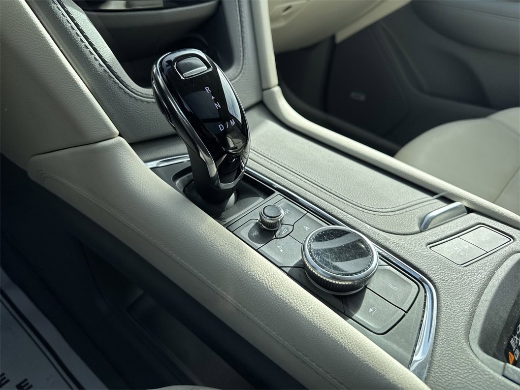 Used 2023 Cadillac XT6 Premium Luxury w/ Technology Package image 20